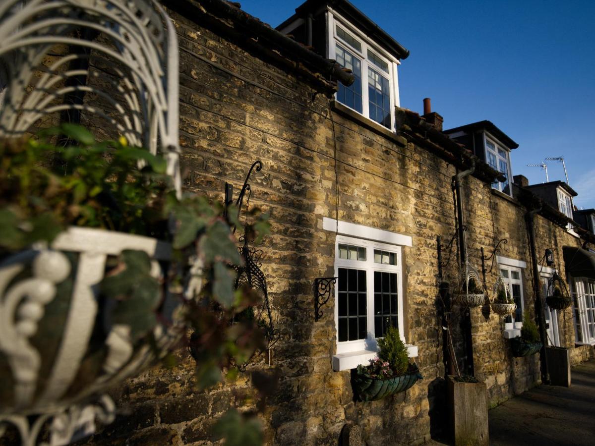 Beckdale Villa Pickering Exterior photo